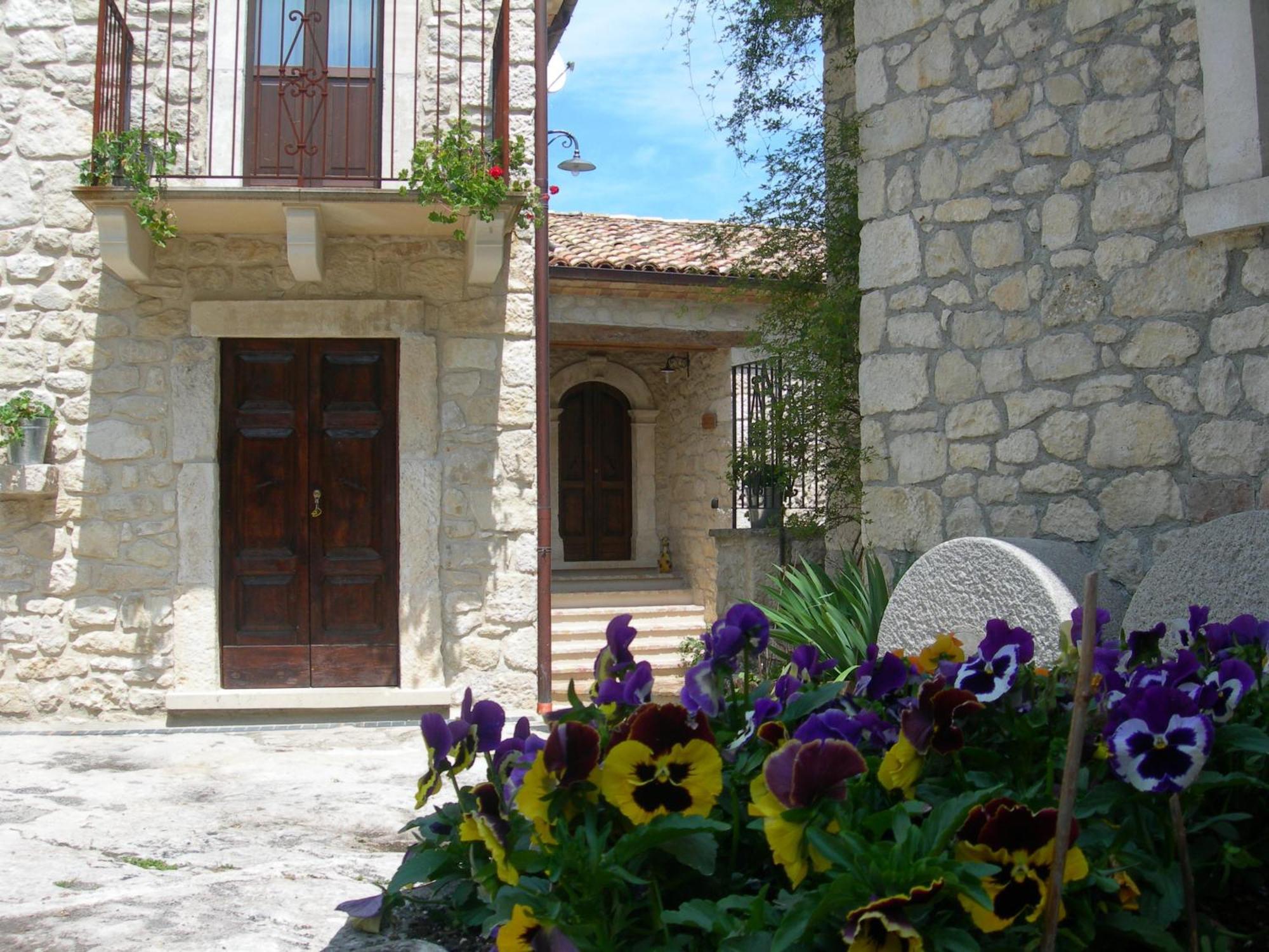 Agriturismo Borgo San Martino Abbateggio Buitenkant foto