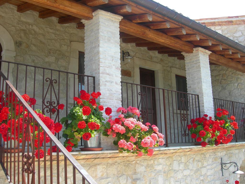 Agriturismo Borgo San Martino Abbateggio Kamer foto
