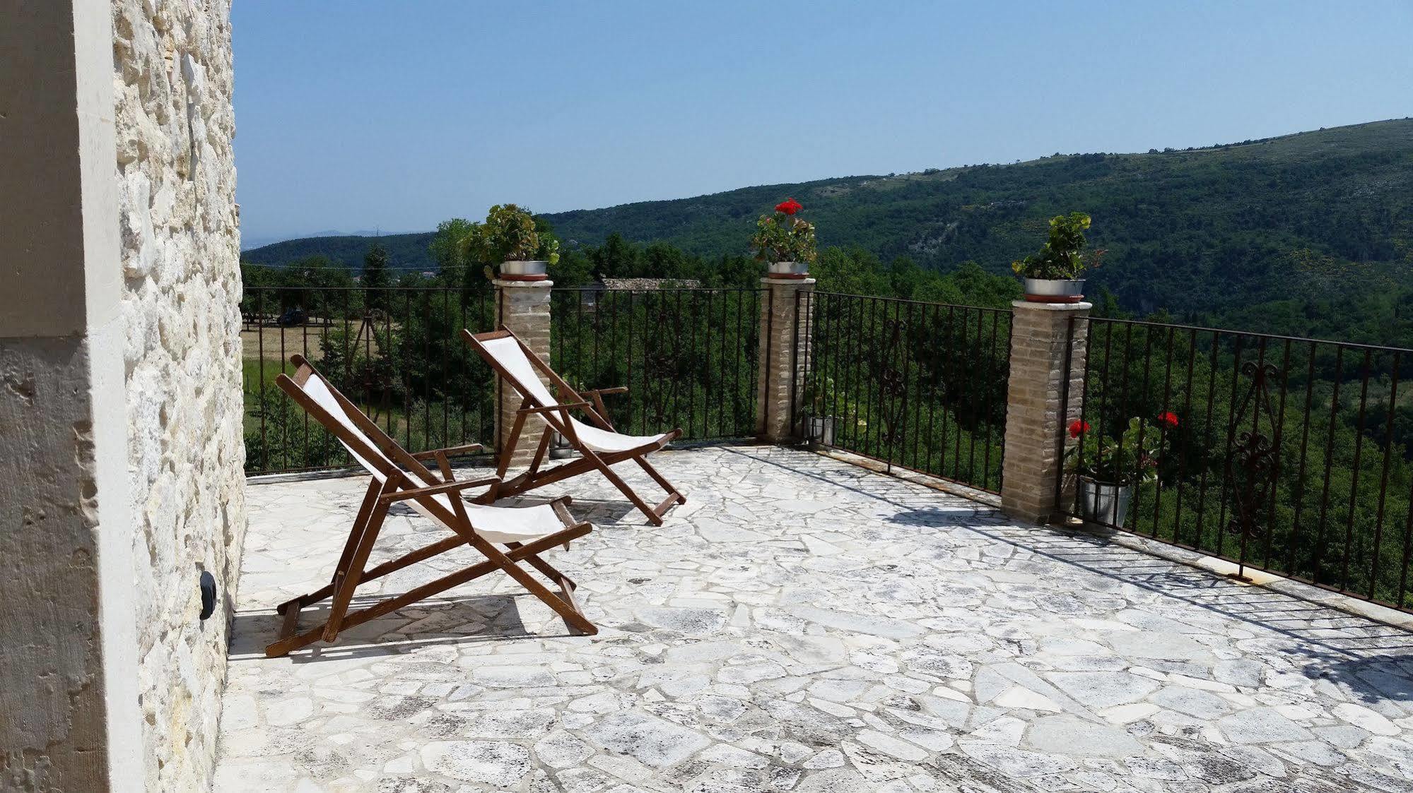 Agriturismo Borgo San Martino Abbateggio Buitenkant foto