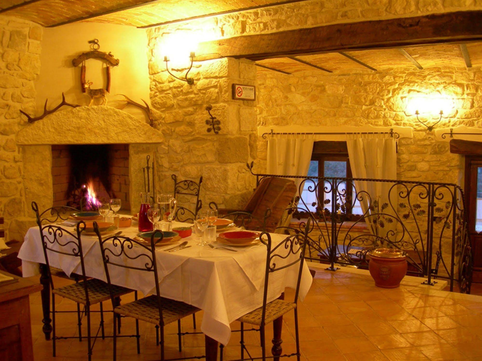 Agriturismo Borgo San Martino Abbateggio Buitenkant foto