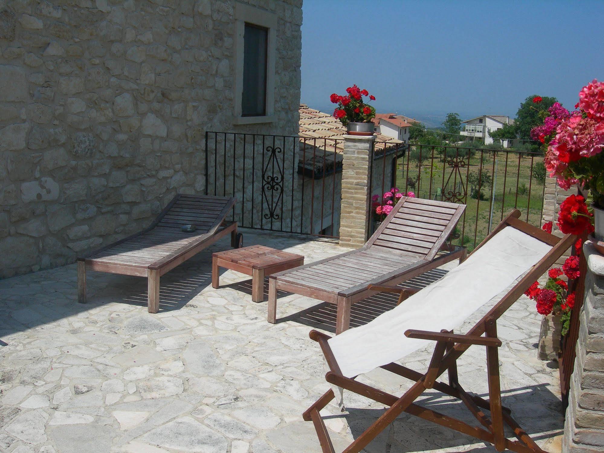 Agriturismo Borgo San Martino Abbateggio Buitenkant foto