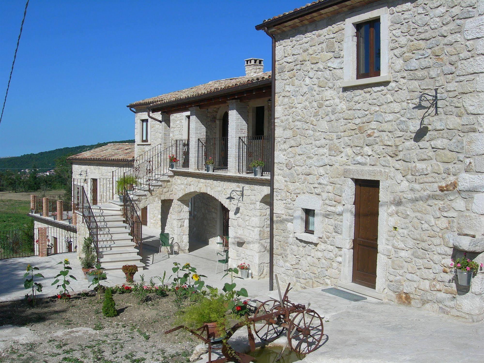 Agriturismo Borgo San Martino Abbateggio Buitenkant foto