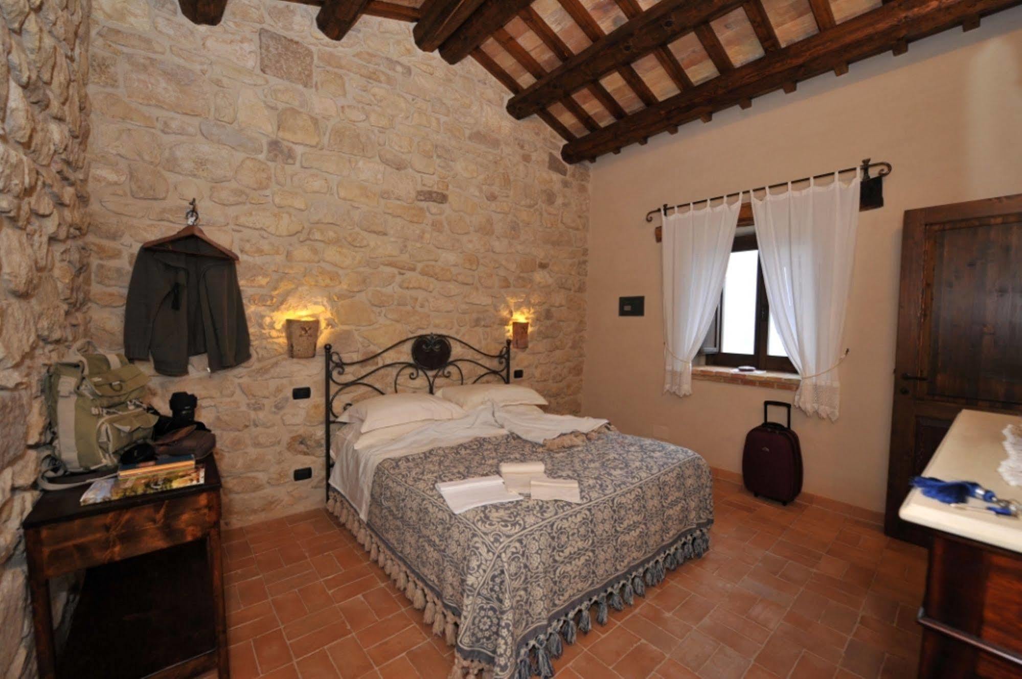 Agriturismo Borgo San Martino Abbateggio Buitenkant foto