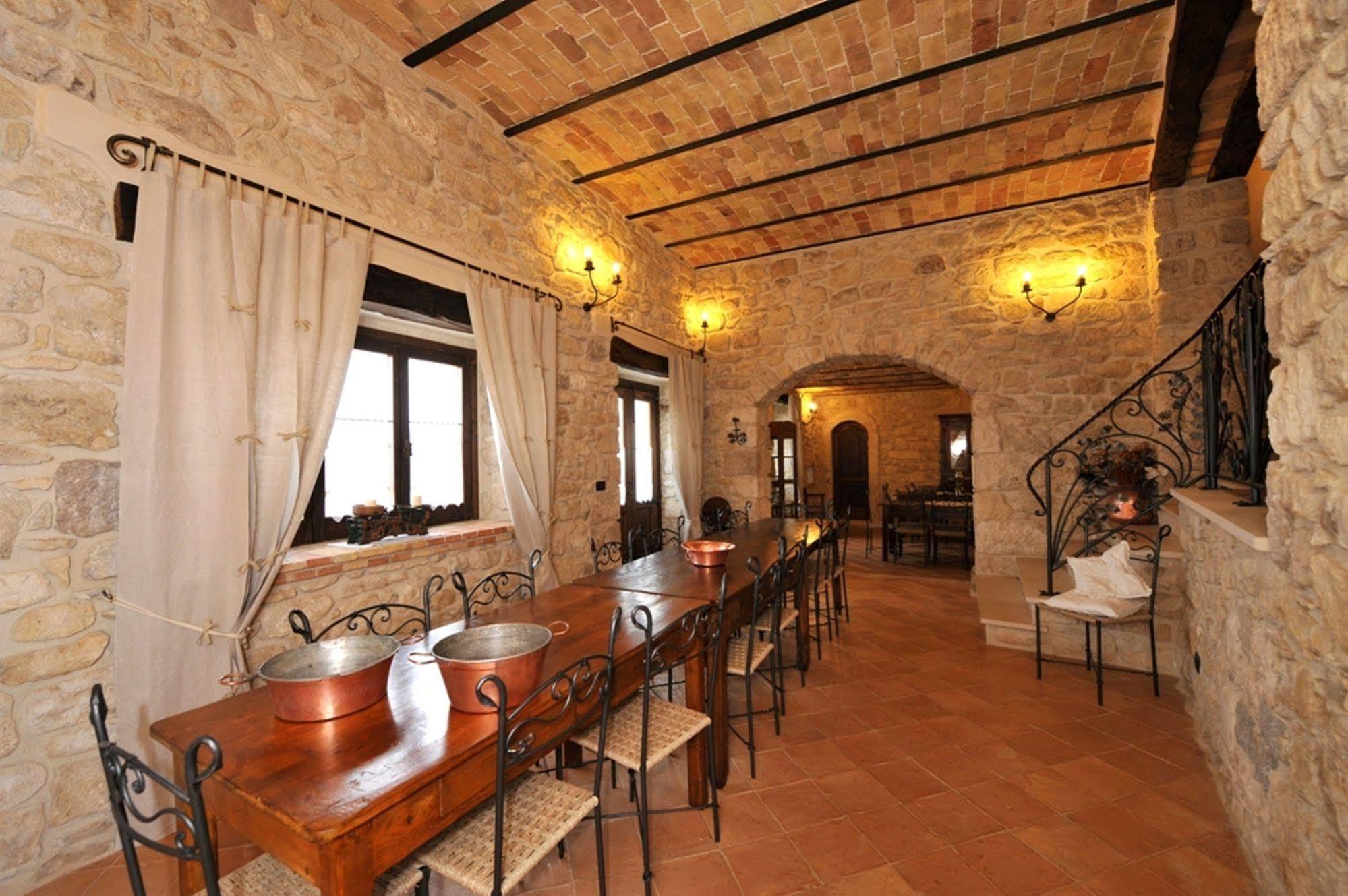 Agriturismo Borgo San Martino Abbateggio Buitenkant foto
